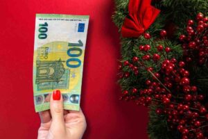 Bonus natale 100 euro