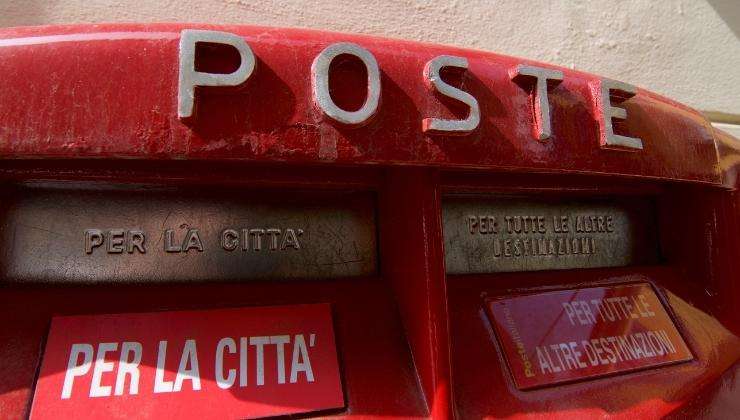 Poste italiane, addio a lettere e raccomandate